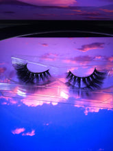Load image into Gallery viewer, Xena 3D Mink Eyelashes | Thee Finesse Queen
